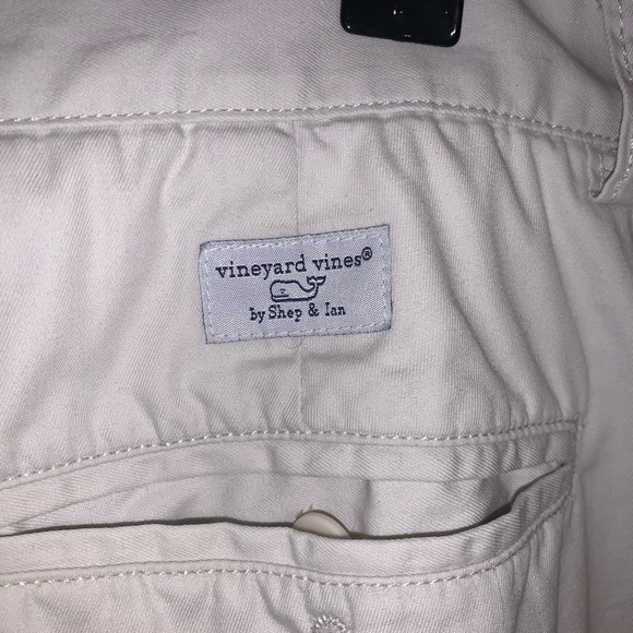 Vineyard Vines Club Shorts - Picture 4 of 4